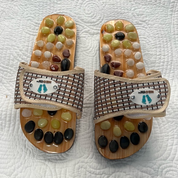 NEO Reflexology Sandals | Size 40 - Picture 1 of 4